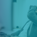 O Custo Invisível do Erro: Como o Estresse Cognitivo Impacta a Produtividade IndustrialVocê sabia que, segundo a ISMA-BR, o Brasil é o 2º país com os maiores níveis de estresse do mundo? No ambiente corporativo e industrial, esse dado se traduz em algo muito tangível e perigoso: o estresse cognitivo.Diferente da dor nas costas causada por uma cadeira inadequada, o estresse cognitivo não é visível a olho nu, mas seus sintomas aparecem rapidamente no balanço financeiro da empresa: aumento de retrabalho, acidentes de trabalho por distração e o crescimento vertiginoso do absenteísmo.